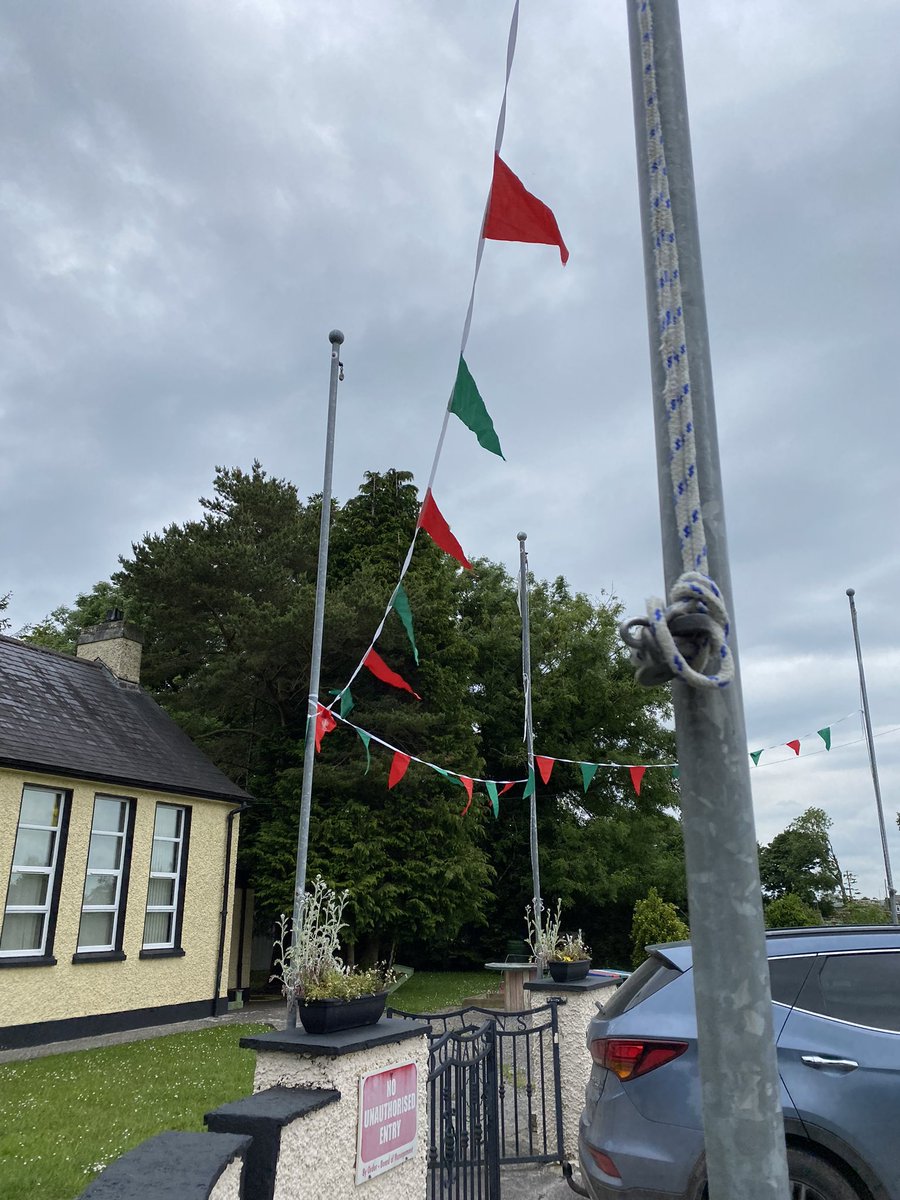 The last time I’ll raising the green and red over <a href="/ScoilAnClochain/">Cloghans Hill NS</a> .  One very special day for some super pupils, the most amazing staff I could ever work with and a BOM like no other tomorrow! #cloghans2021