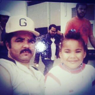 givingsomemo's tweet image. Please meet my Daddy, Big Moe! God showed me so much favor by making this man my Dad. He has shown up and protected me…my whole life (&amp;amp; my son!)
It’ll be my honor to take care of him when it’s time! #ImHisBaby #HisBean #RoundFace #AndAll