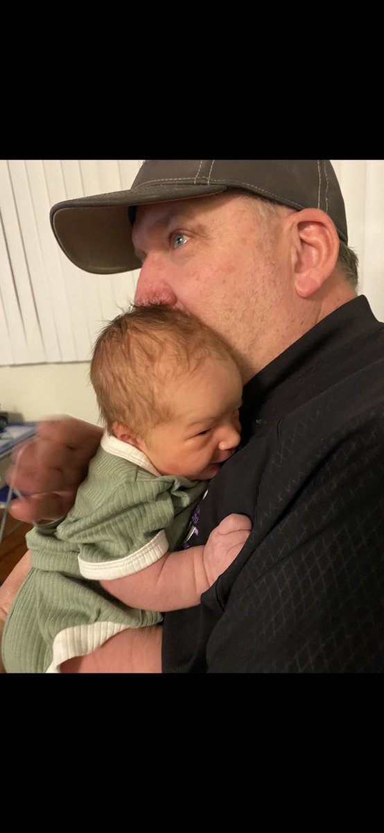 HayleyHicks6's tweet photo. Happy Father’s Day papa! We love you ❤️ https://t.co/BNzP90Spuo