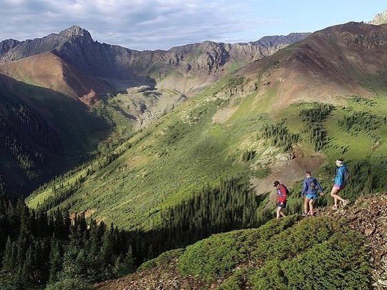 annafrosty's tweet image. ✨YOGA RETREAT✨ San Juan Mountains - Colorado 

With @AdventuresRun at Thelma Hut

✨August 11-15th 2021✨

Yoga, hike or run (all levels), eat, sleep, repeat! 

Register now ✨trailrunadventures.com/yoga-retreats