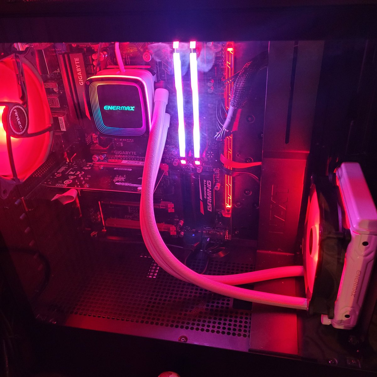TeamBeardVet's tweet image. What an awesome Father&apos;s Day gift from my sons..☕((👊🏽))🇺🇲

Thanks Boys..dad appreciates it..
I had speed, power and now looks..😎

#TeamBeardVet #DesktopBuild #LookinGoodFeelinGood #FathersDay #HappyFathersDay2021