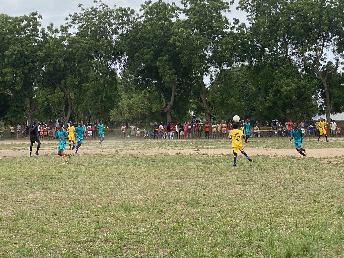 EzeSportingClub's tweet photo. Full Time 

Royal Avengers U-15 1-0 Eze Sporting Club U-15 (yellow) 

Better luck next time boys ✌🏻 https://t.co/qG6yprTcAh