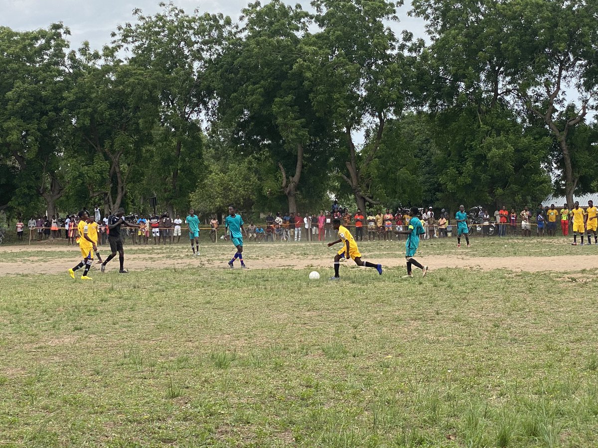 EzeSportingClub's tweet photo. Full Time 

Royal Avengers U-15 1-0 Eze Sporting Club U-15 (yellow) 

Better luck next time boys ✌🏻 https://t.co/qG6yprTcAh