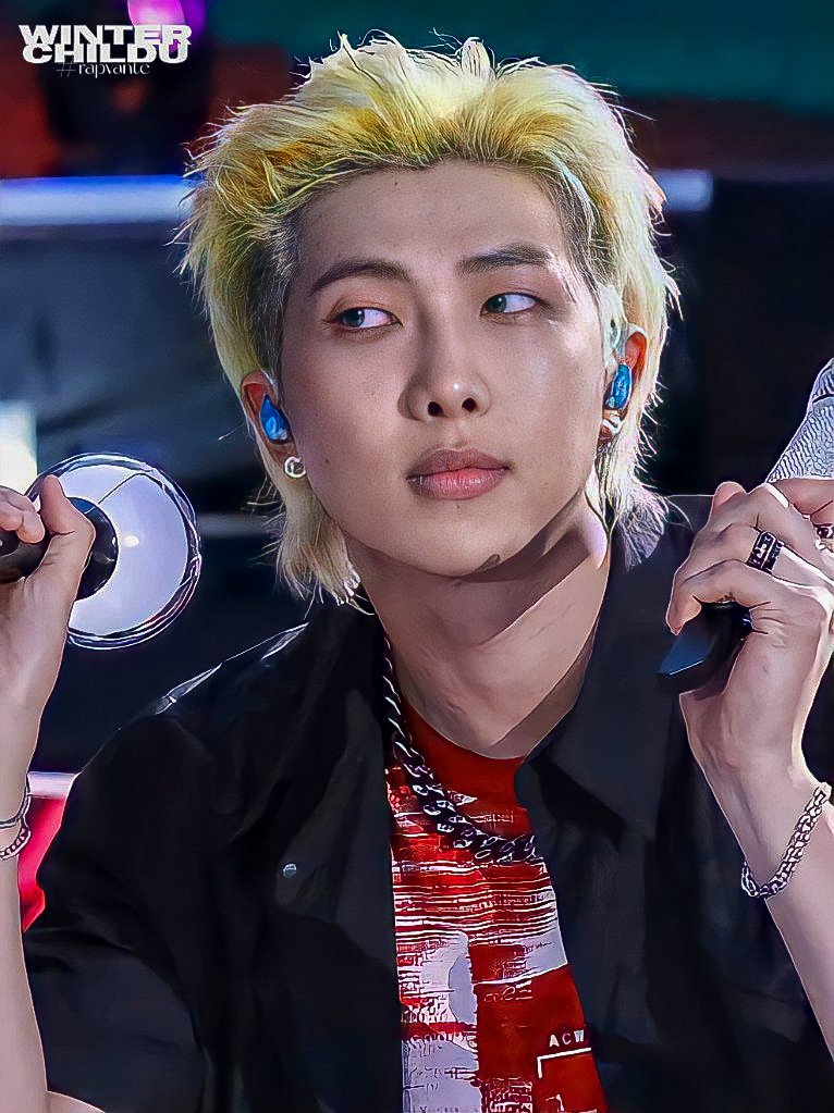 winterchildu's tweet photo. [210613] RM SOWOOZOO DAY 1 HD

#RM #Namjoon #BTS @BTS_twt #김남준 #남준 #알엠 #방탄소년단 #방탄 #SOWOOZOO #BTSFESTA2021 #RAPVANTE https://t.co/WC9n72ewHw