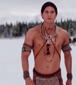 BurdenPatchwork's tweet image. I thought I was the only one of my kind! A venomous hybrid.

🇧🇷 Nahuel 
🇧🇷 Hybrid 
🇧🇷 Wanting @LilNudgerCullen 
🇧🇷 Father to @MajestyCass 
🇧🇷 Twilight Rp Au
🇧🇷 Apart of @TemptingDawnRPG 
            #Twinkling

Age means nothing when you can live forever!