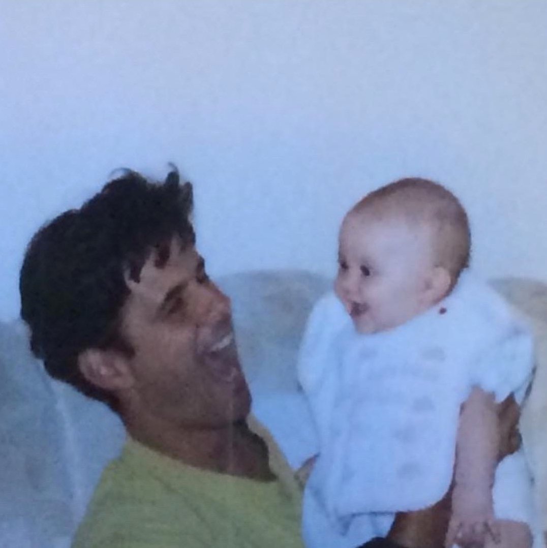 infoari's tweet photo. Ariana Grande publicou esta foto ao lado de Edward Butera em homenagem ao dia dos pais! 🤍🥺 https://t.co/NBpsM7lkfa