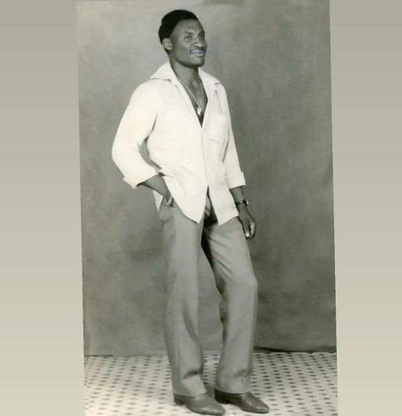 Happy Father's Day to my old man and all Dads in the world. 👨👦
Wish he was still among us, but it's been 20 years now that he left. 💔
This picture was taken in 1984 before I was even born!
#RIP #DaddysDay https://t.co/PXaWCbOxFC
