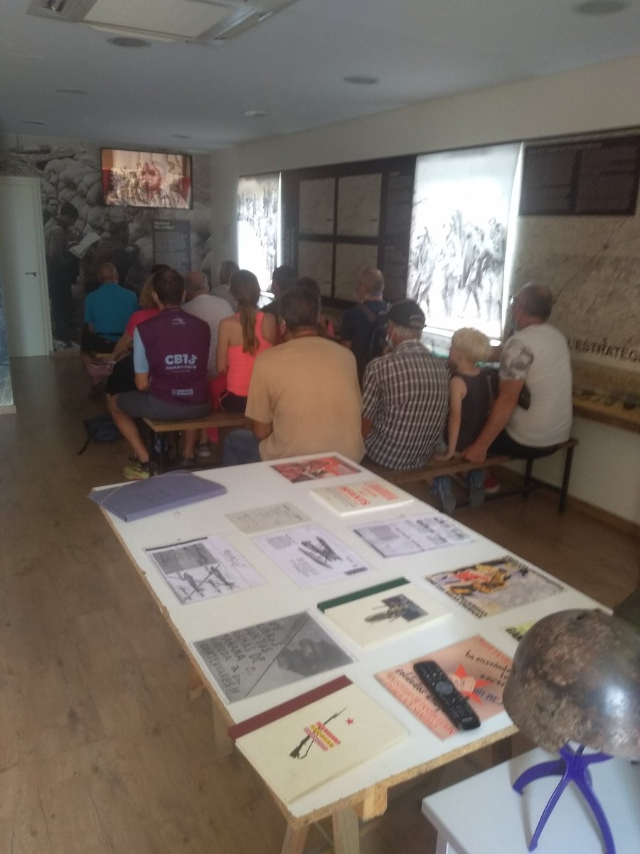 cesub_subirats's tweet photo. I per millorar l'experiencia de la visita...innovacio.
And to improve the experience of the visit ... innovation.
#ultimadefensadebarcelona, #ciudeb @TSubirats @ConeixerG @orimiro78 https://t.co/2WcoDYqISn