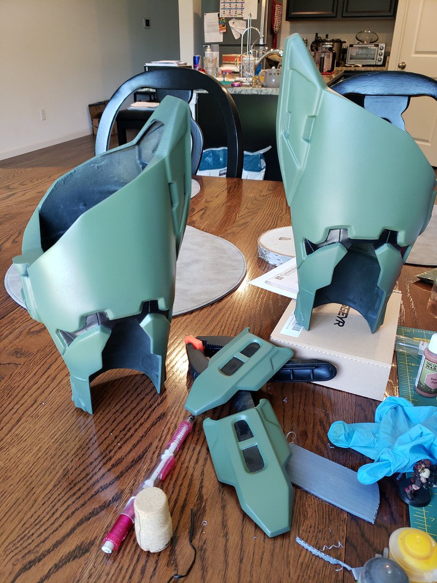 BathrobeGm's tweet photo. Hand touch-ups before I clear coat https://t.co/dgXvuOxMm3