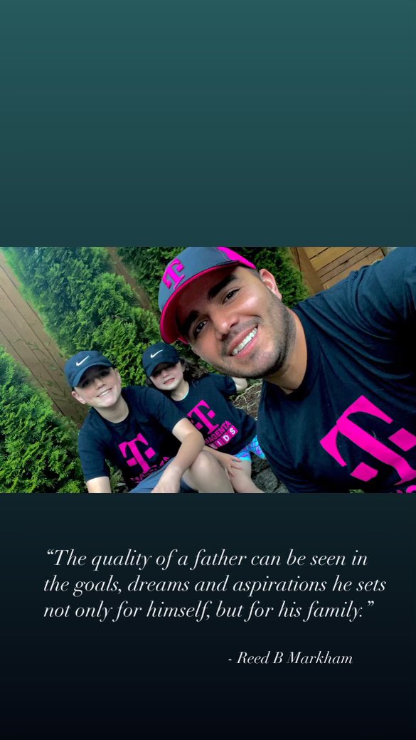 Happy Father’s Day! @SanyoAdam <a href="/JonFreier/">Jon Freier</a> @JamesLeeWC <a href="/SteveGerevas/">Steve Gerevas</a> and all the awesome #MagentaFathers #FathersDay <a href="/gracewang22/">grace wang</a> 🙌🙏