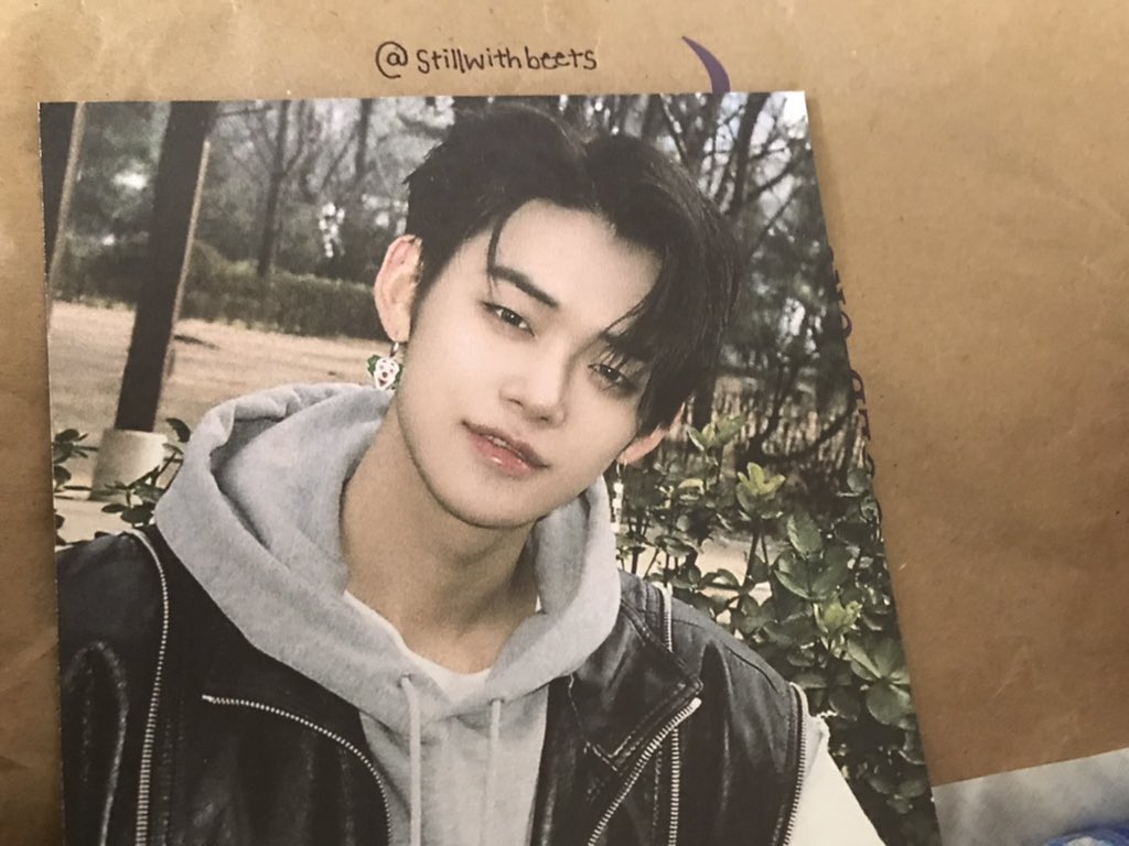 stillwithbeets's tweet photo. WTT / Want to Trade 
Have: Soobin photo card You Ver. &amp; Yeonjun poster
Want: Taehyun photo card World Ver. &amp; Taehyun poster  
#TXT #tradepc #YEONJUN #SOOBIN #TAEHYUN https://t.co/zAWh83BoS6