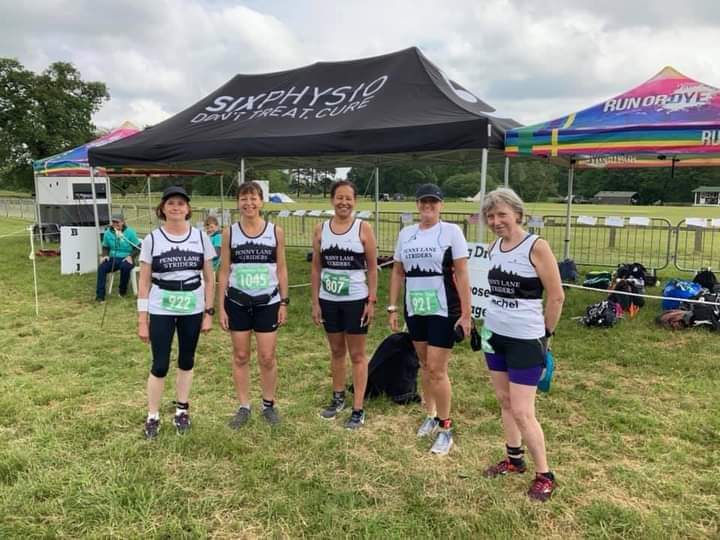 So great to see those club colours flying again 🖤🖤🖤 #ukrunchat #runningclubs