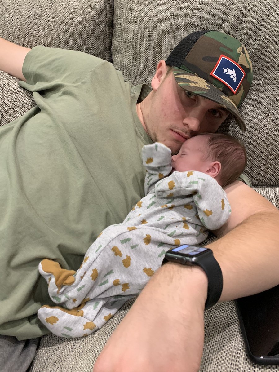 _lysssah's tweet photo. Happy Father’s Day to the man who made me a momma. Memphy &amp; I love you dearly. 🤍

@Captain_kirk15 💋 https://t.co/FdD67WM32n