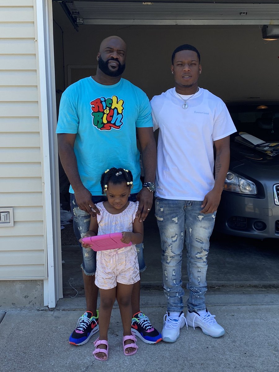 JustinFountai18's tweet photo. Happy Father’s Day to my main man 💪🏾 https://t.co/CktiD3XM9R