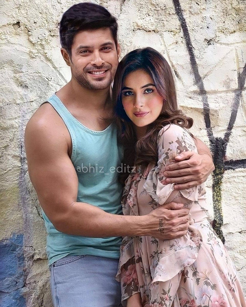 viralbhayani77's tweet photo. We are not going to get them to pose like this any sooner so till then enjoy these edits 😜❤ #sidnaaz #shehnaazgill #sidharthshukla 📸 @AbhishekzTweets https://t.co/KpLHmI0Boe