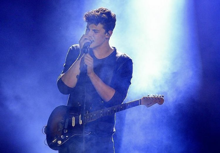 shawntbks's tweet photo. June 20th, 2016- Shawn via Instagram 

“#MMVAs last night you were incredible” https://t.co/tq9XIpKumt