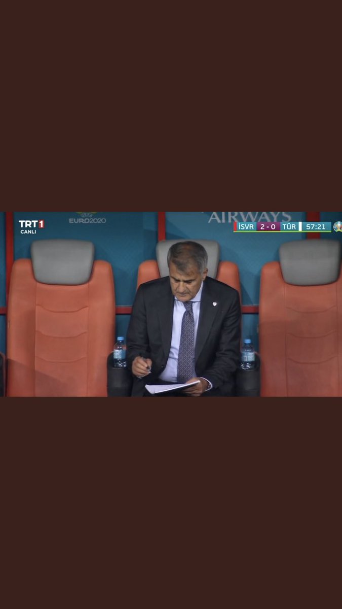 Tarih yazıyor filozof hocam ama mürekkep bitti herhalde #SUITUR