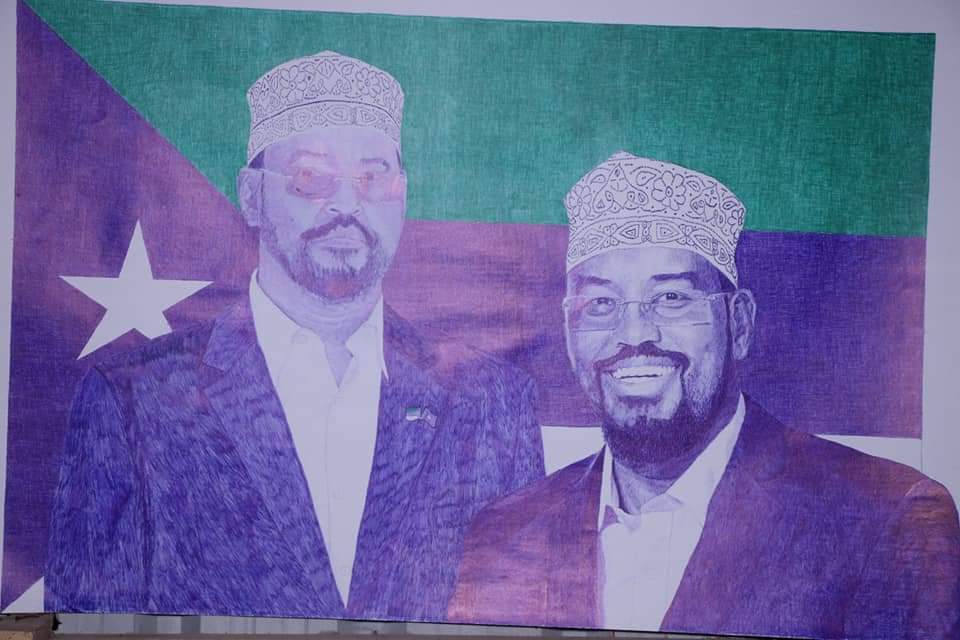 KismaioPost's tweet photo. #Kismayo artist draws incredible pencil portraits of Somali leadership. 

Abdirahman Muse is a self-taught artist that is passionate about creating photo-realistic pencil drawings to inspire peace and unity. #Somalia https://t.co/Oz0REIwA5Z