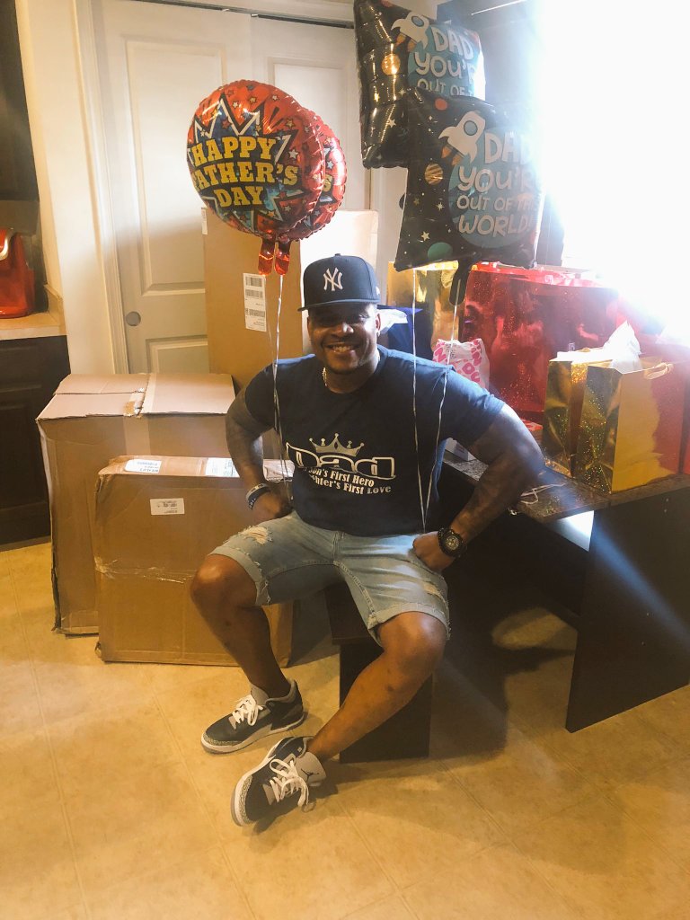 Just walked in my door from work and received MAD LOVE Y'ALL...... 😢😭🤣
My family loves and appreciation ME. 
#sofreshandsoclean is #sothankful