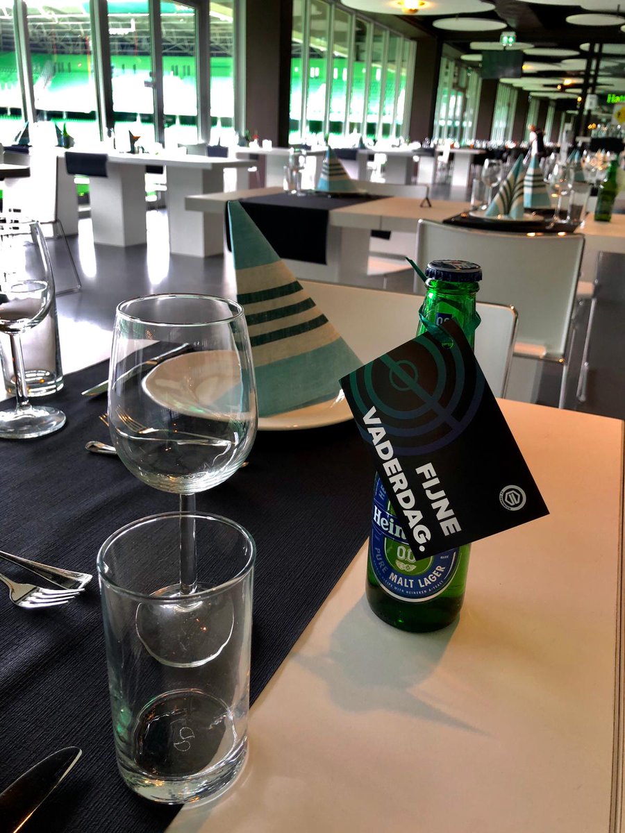 fcgroningen's tweet photo. 👨‍👧‍👦 Vele vaders genoten met hun gezin van Vaderdag bij FC Groningen. @FCGhoreca verzorgde het hele weekend voor liefst 375 personen het FC Groningen Vaderdagarrangement.

🤩 Heerlijk om supporters weer in het stadion te mogen ontvangen en te zien genieten!

#trotsvanhetnoorden https://t.co/ZUKhB0dA90