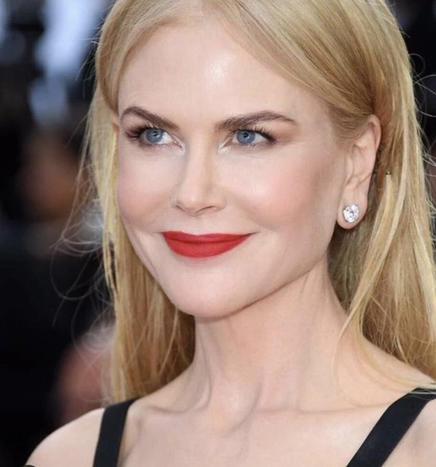Happy Birthday a Nicole Kidman. Referente internacional de belleza, elegancia y buen gusto. 
