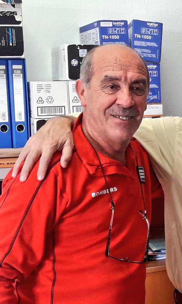 BombersdeMca's tweet photo. Tots els companys dels @BombersdeMca volem expressar el nostre condol a la família del sots-oficial JOAN CIFUENTES, jubilat a l'octubre de l'any passat, que ha mort avui.

Un històric des de la creació del cos, la seva simpatia sempre ens acompanyarà.

Descansi en pau! https://t.co/RBKR5CtdPo