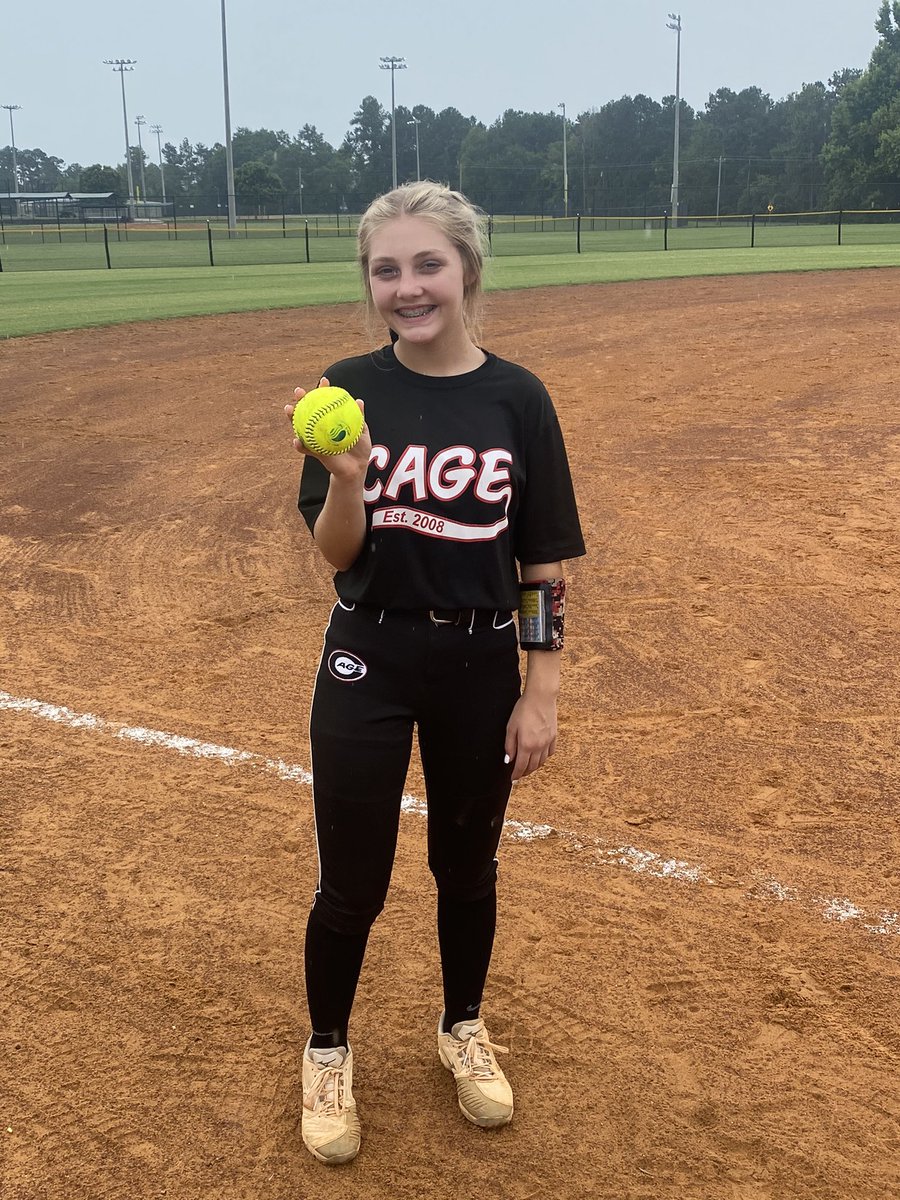 WildesBrooklyn's tweet photo. 2nd Career Dinger. Looking forward to 2nd year of 14u next year. Praying for continued growth both at the plate and in the circle. Thanks to all my coaches - Kayla Nance, Greg Lewis, Wallace Tomlinson.  @GSAthletics_SB @rykerzc @VStateSoftball @MercerUSoftball @UGASoftball https://t.co/Gm8B5QCRdY