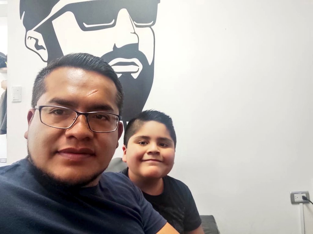 DiegoMorales593's tweet photo. Sigamos haciendo que los días de nuestros peques, sean llenos de diversión, alegría e ilusión🧒👧

Nuestro mayor tesoro son nuestros hijos, a quienes vamos amar y proteger toda la vida❤

Gracias por ser mi fuerza😘

A todos los papitos, un abrazo afectuoso.

¡Feliz #DíaDelPadre! https://t.co/BYDNMqA1Wt