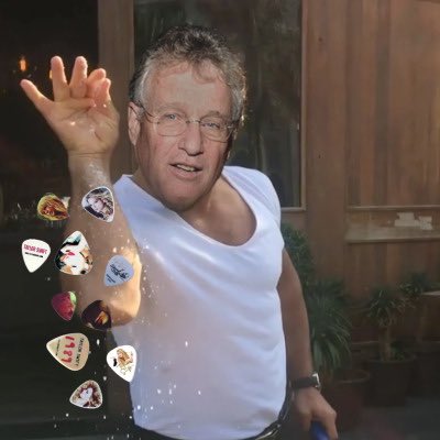 Taylor’s Tweet                 Scott’s Ready

😁💙