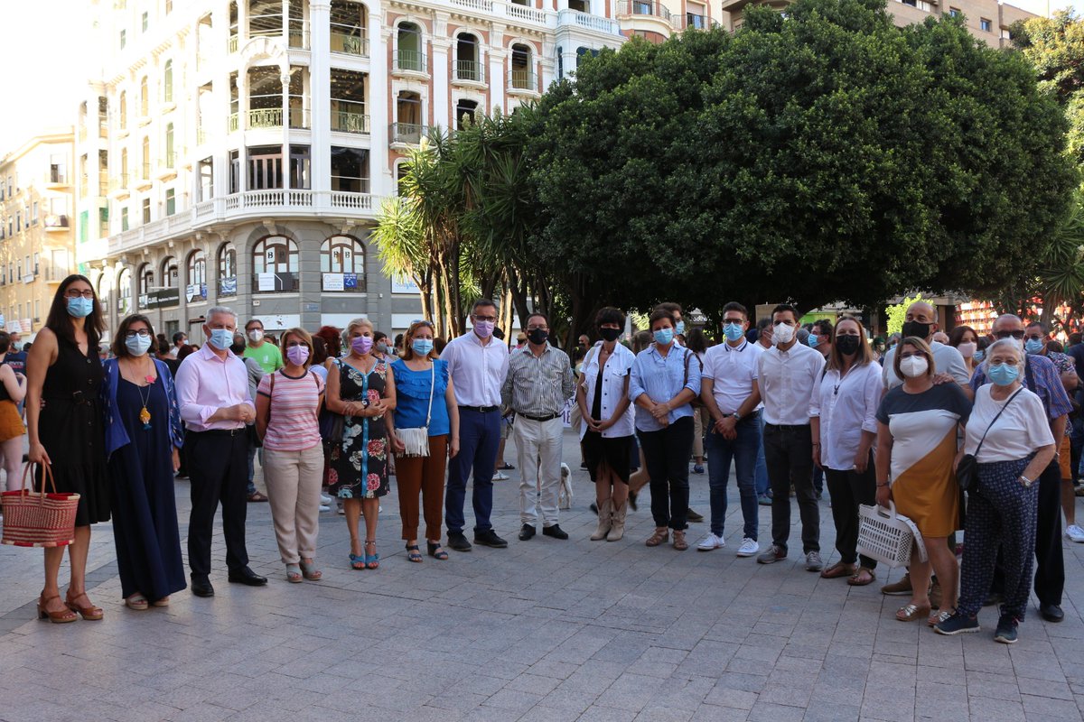 PSOE_RM's tweet photo. El racismo no cabe en una sociedad avanzada, democrática y de progreso.

Hoy asistimos en Murcia a la concentración contra el odio y el racismo que asesinó a Younes.

#StopRacismo https://t.co/b7RlRwsJM5