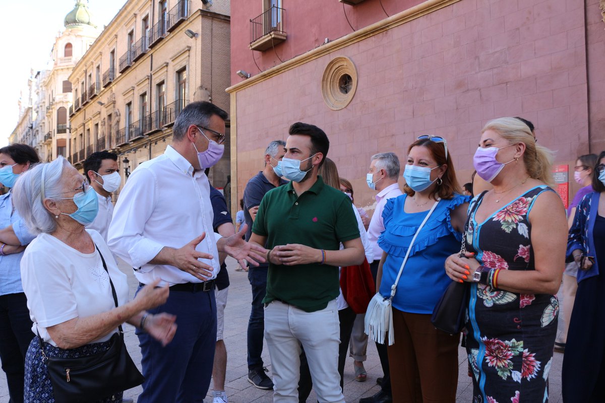 PSOE_RM's tweet photo. El racismo no cabe en una sociedad avanzada, democrática y de progreso.

Hoy asistimos en Murcia a la concentración contra el odio y el racismo que asesinó a Younes.

#StopRacismo https://t.co/b7RlRwsJM5