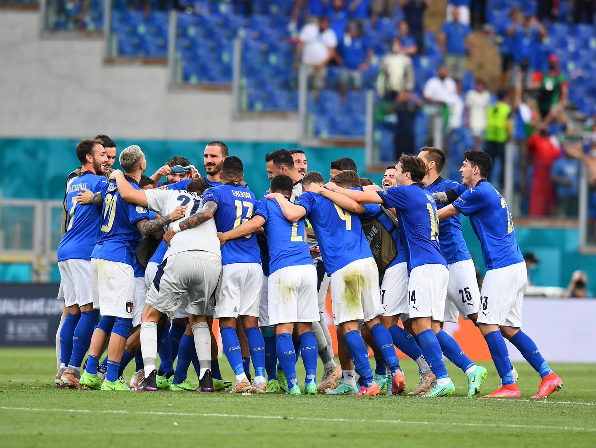 bonucci_leo19's tweet photo. La forza del gruppo. #LB19 #Euro2020 #VivoAzzurro https://t.co/rOH0hajhNc