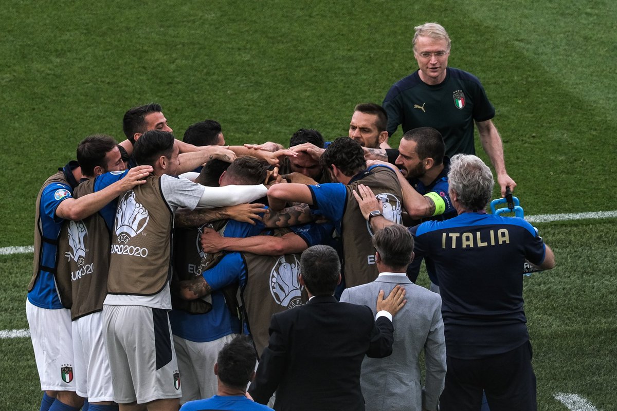 bonucci_leo19's tweet photo. La forza del gruppo. #LB19 #Euro2020 #VivoAzzurro https://t.co/rOH0hajhNc