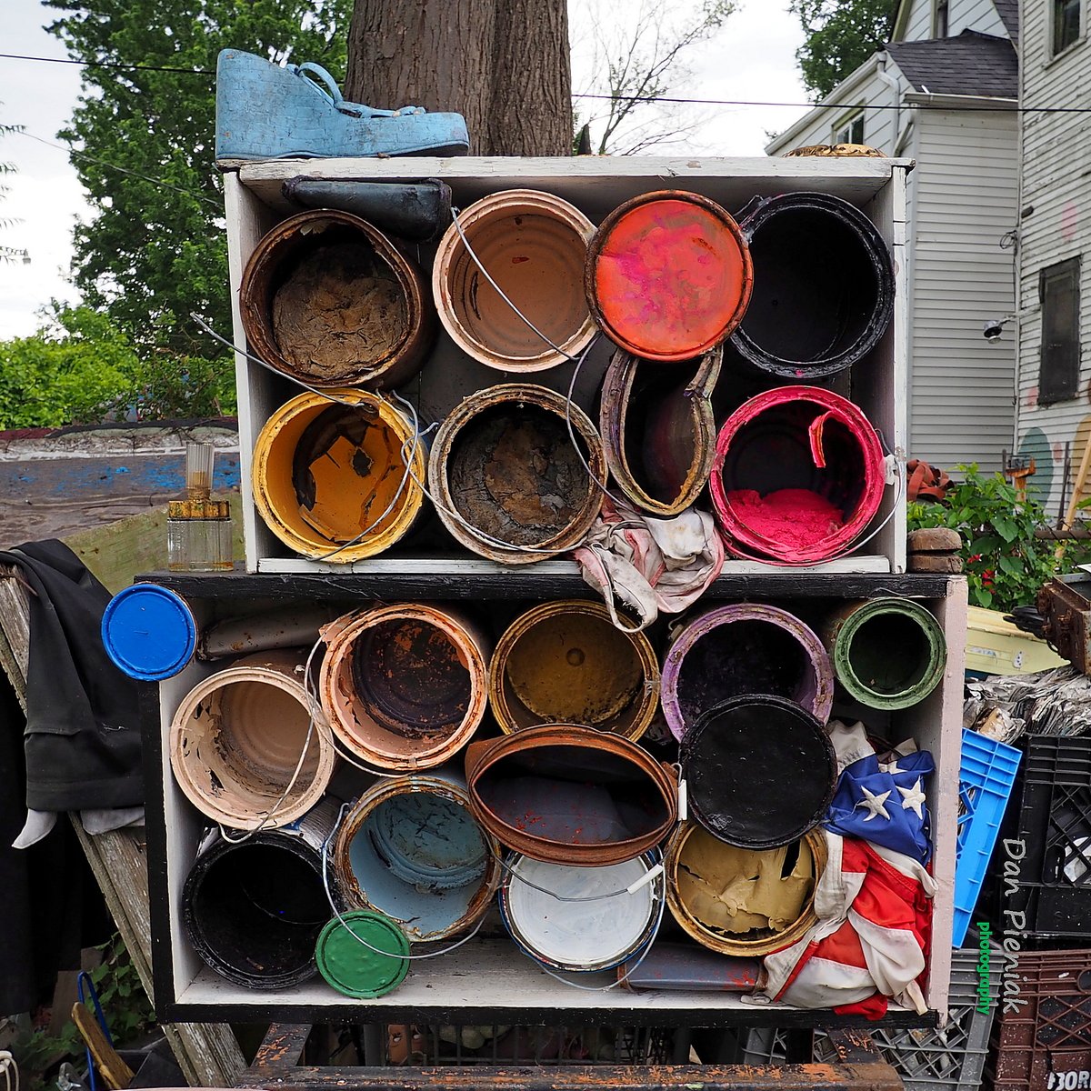 These Colors Do Not Run #theheidelbergproject #oldglory #StreetArt #flag #Detroit