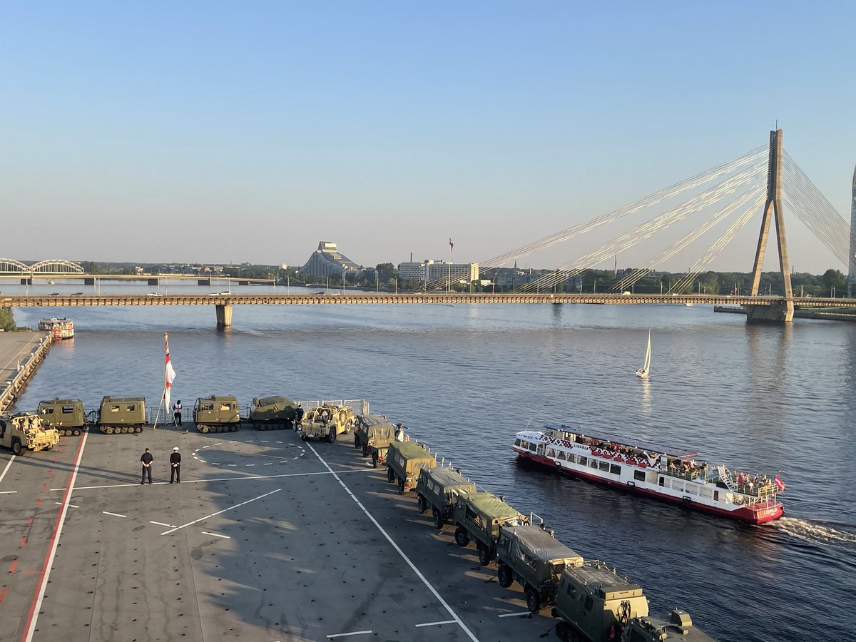 Evening Colours in Riga 🇱🇻 ☀️ @RoyalNavy @UKinLatvia #UKResponseGroup