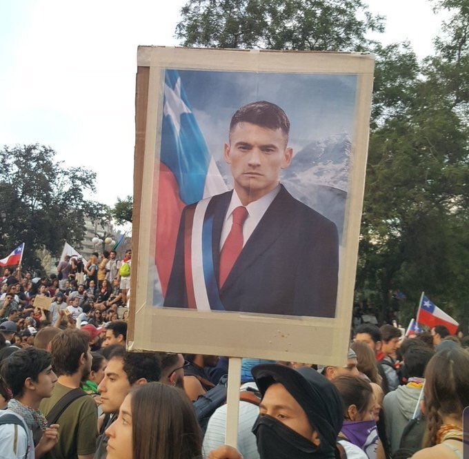 kweenGab's tweet photo. Charles jamás nos falla #seleccionchilena https://t.co/0IXA7kJlIo