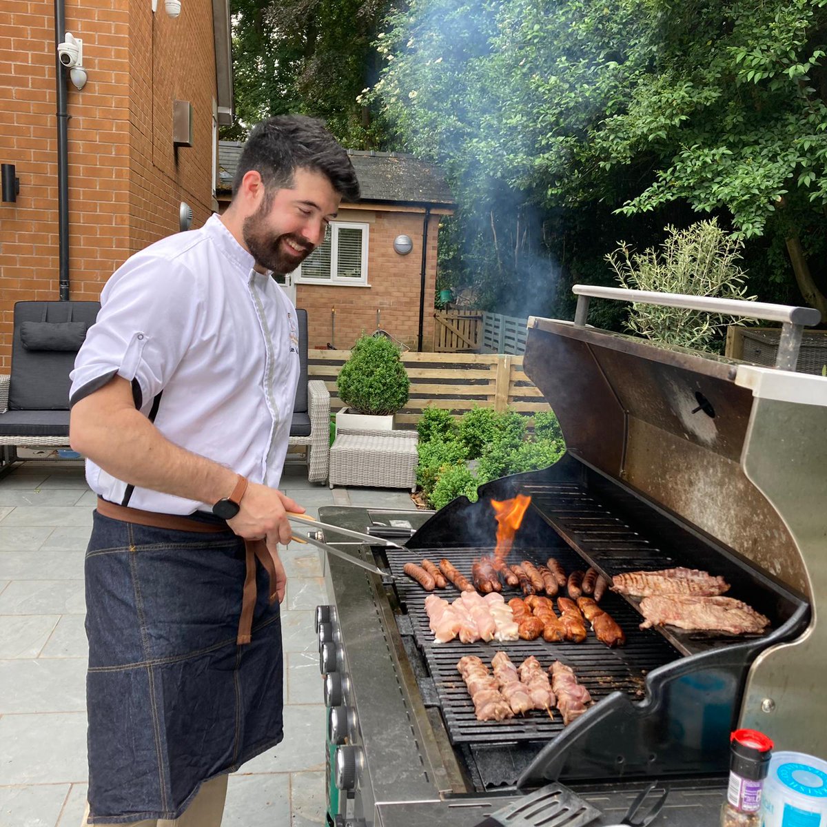 Heatherdew_p's tweet photo. Heatherdew Phoenix is now available for outside CATERING EVENTS! Get in touch for BBQs, Weddings or whatever takes your fancy 👨🏻‍🍳 We'd be thrilled to put a together a bespoke package just for you! Drop us a DM or email adam@heatherdewphoenix.co.uk https://t.co/3Pd4dWUe09