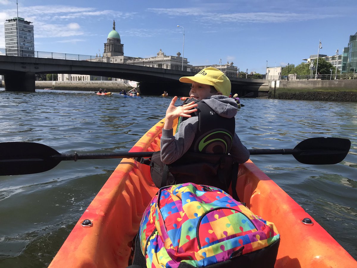 DunleavyBernard's tweet photo. Couldn’t have wished for a better Father’s Day than a spin up the Liffey courtesy of @citykayaking: a really different and fun view of Dublin city. We sang songs under every bridge! #FathersDay #TerribleThreesome #CityKayaking https://t.co/17jjQCGaXJ