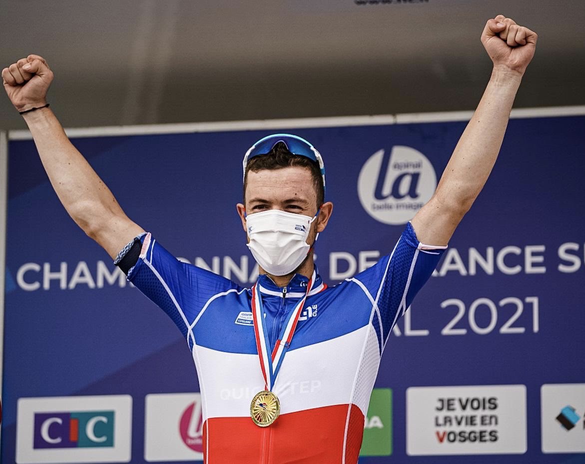 Champion de France 🥇🔵⚪️🔴 Merci a tous et a mes copains @senecheflo et <a href="/alafpolak/">Julian Alaphilippe</a> pour ce moment 👊                                        📸 @thomas_maheux