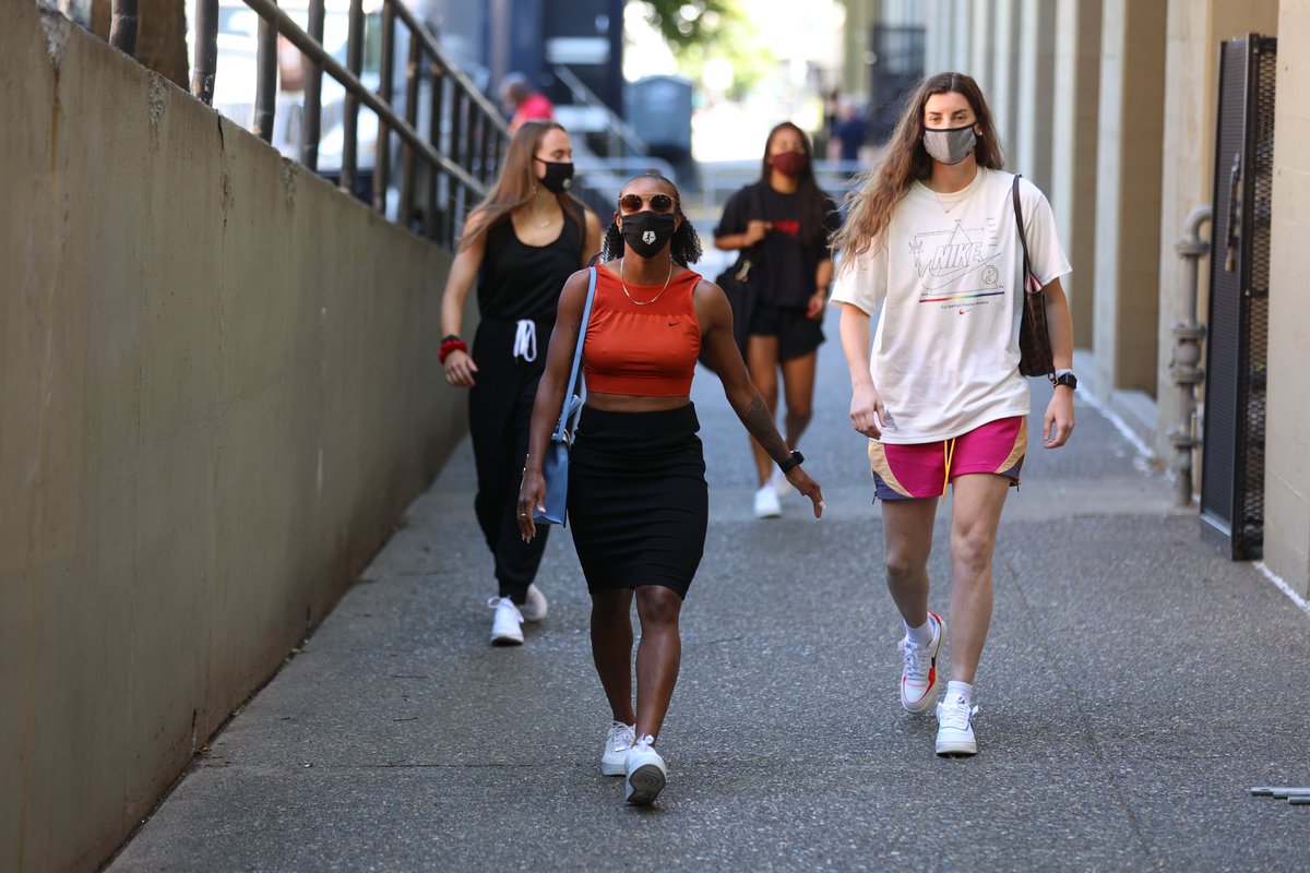 ThornsFC's tweet photo. A range of moods, all of them perfect. #BAONPDX https://t.co/t28jSS0XwT