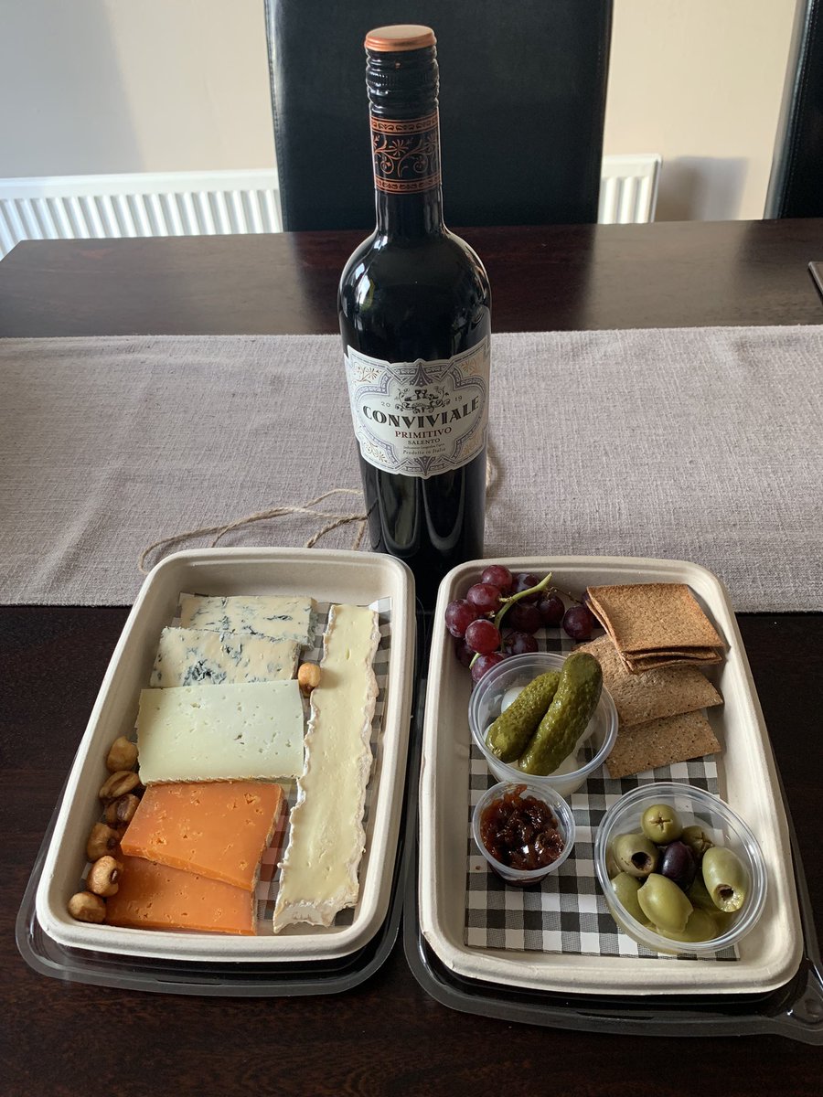 SusieR1's tweet photo. Happy Father’s Day @Pinksalmon Thanks to @HarveyLeonards for the fab Father’s Day platter 👏 https://t.co/0H0CIgXI6d