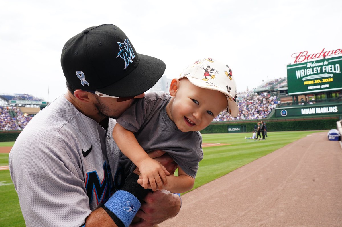 Marlins's tweet image. Duvall’s biggest fan is here, everyone. 🥺#FathersDay