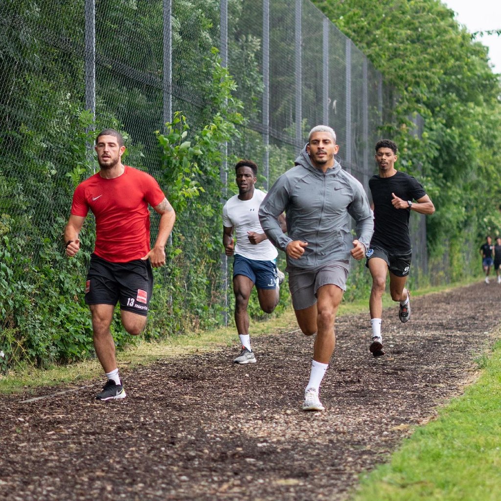 karlangrant's tweet photo. The grind never stops ๐ฆ. Ready for the next year! Massive one ahead ๐๐ฝโฝ๏ธ #WeLoading @WBA https://t.co/cDwhDnJncT