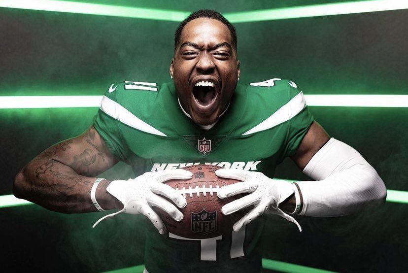 GSAFootball's tweet photo. Ready for War😤🤫

Here’s a look at our client @Jason_Pinnock in the Jets’ Green Uni rocking #41! 

#MoreThanAnAgency 
#Connetiway🏁 https://t.co/Tqx9I56aYz