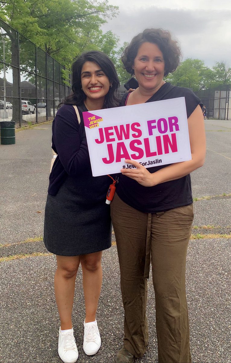 KUngernyc's tweet photo. Billionaire friends of Trump are scared of @jaslinforqueens vision for a Queens that works for all! 
We won’t let smears and fearmongering divide our joyful interfaith multiracial movement! 
#JewsForJaslin https://t.co/TNGGzRCqOP