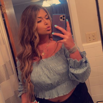 Tori Hardin ✰ tweet media