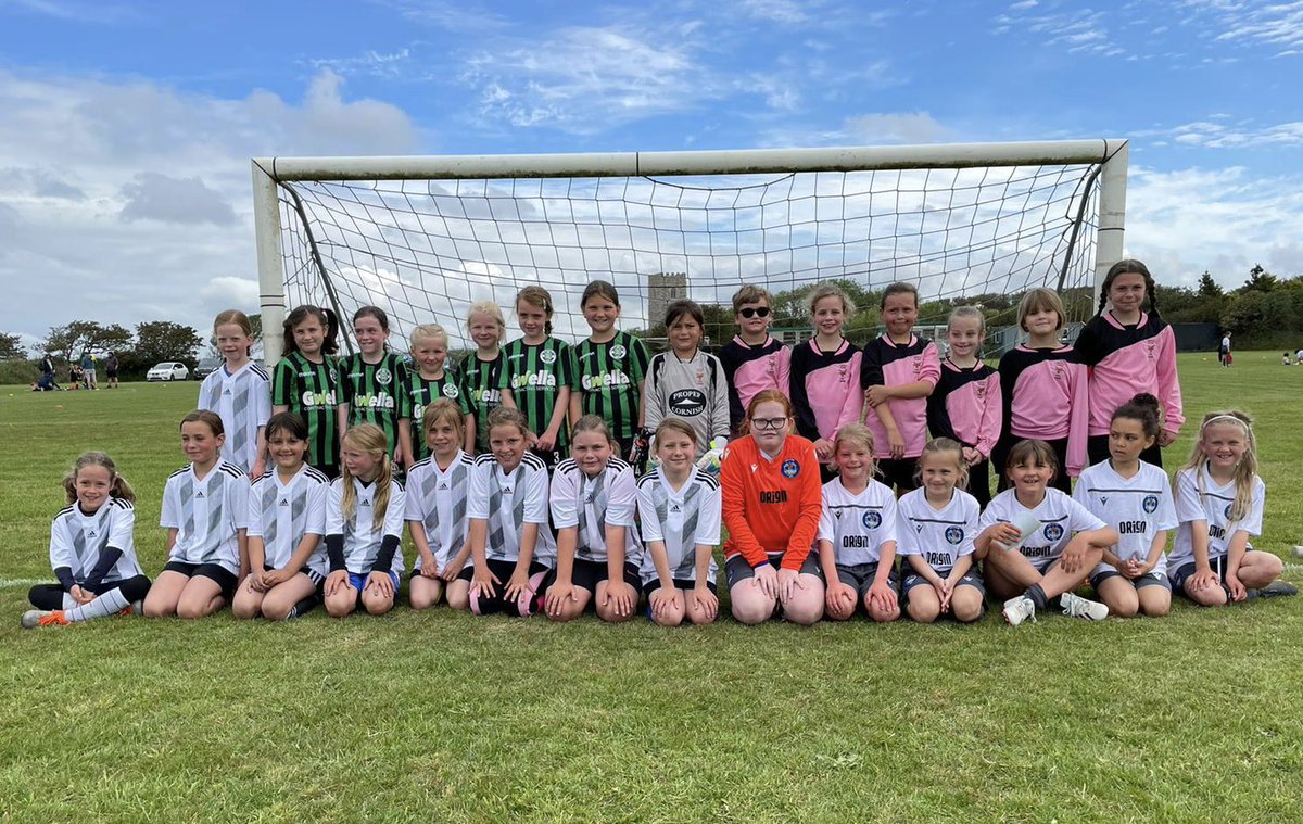 CornwallGirlsFL's tweet photo. Awesome U9s session this morning … 8 teams enjoying ⚽️ in the ☀️ 

Thanks to @vicky_fisher10 for overseeing the session 

The future’s looking bright 😊 https://t.co/siKTmaUO2j