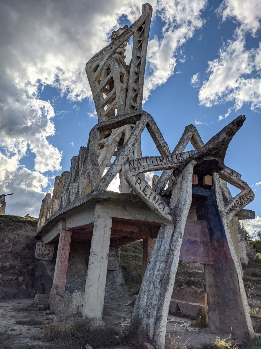 IritaMaranova's tweet photo. Epika gutxi dario, ba, monumentu honi #Getze #Noain #Galarzendea #porrotak https://t.co/B4a8Y3i8FY