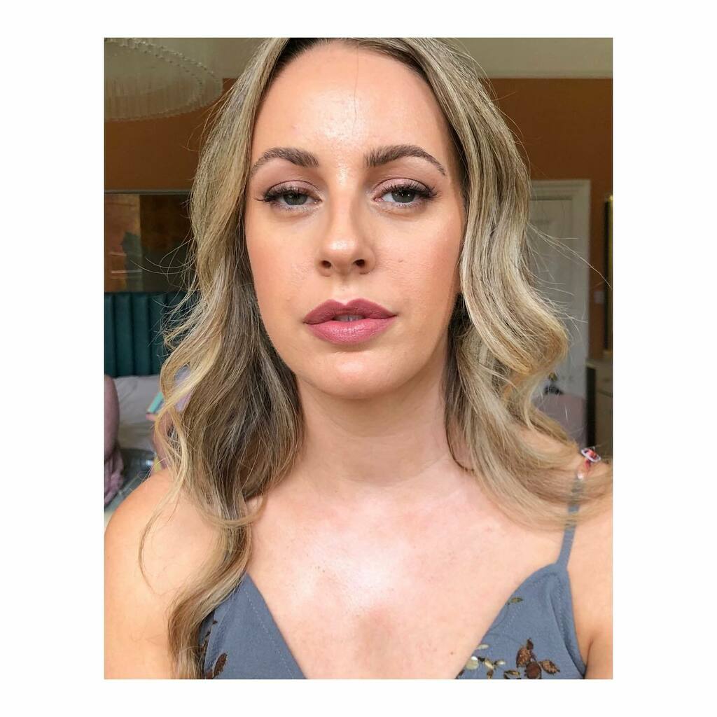 Elle Hitchens tweet media