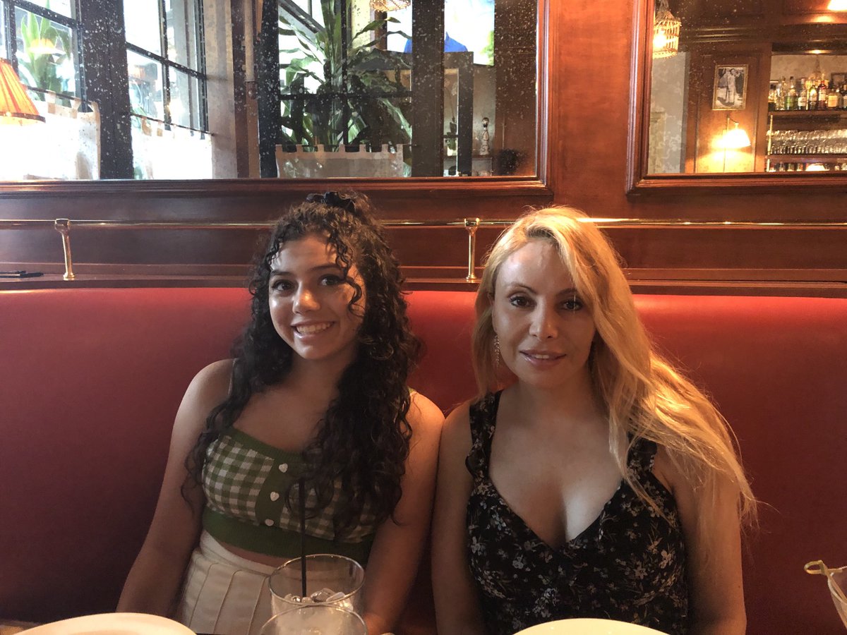 giajules2000's tweet photo. My lovely ladies celebrating Fathers Day! #lecolonial #dadsday https://t.co/H1DtCfv7S0